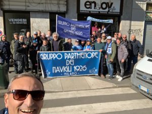 Il gruppo Parthenope dei Navigli, in partenza da Milano