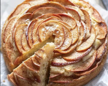La torta di mele, un dolce che ricorda l’infanzia