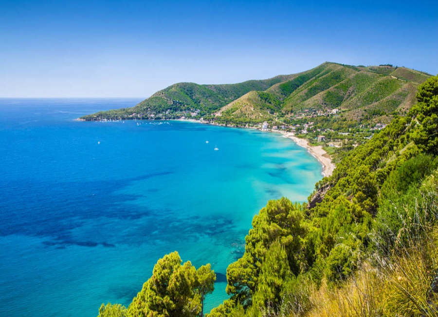 Cinque vele 2021, il mare più bello d'Italia è in Sardegna