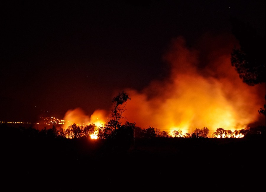 Incendio in Sardegna nell'Oristantese