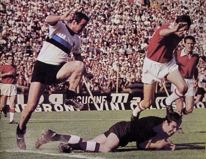 1966–67 Serie A - AC Mantova v Inter Milan - Mario Corso and Dino Zoff