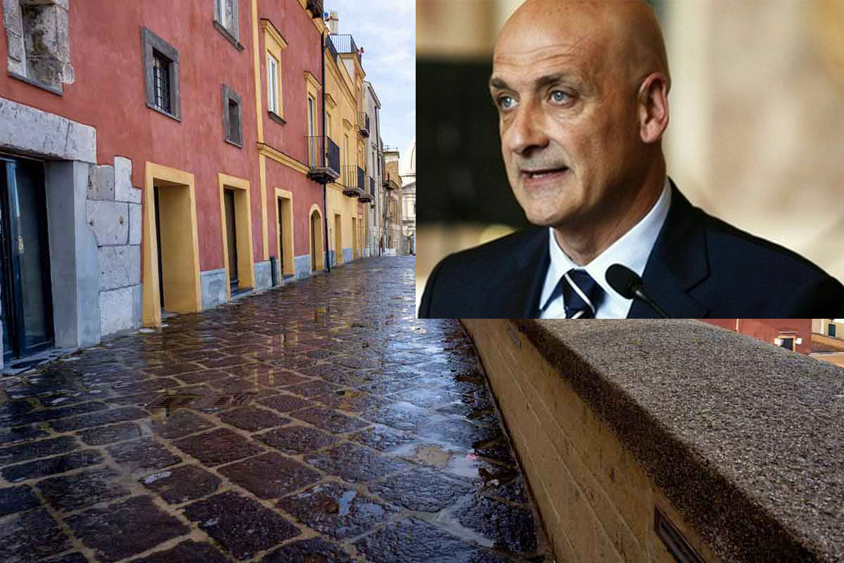 Sesso in cambio di buoni pasto a Pozzuoli: nuova accusa per ex sindaco. Sempre più nella bufera l'ex sindaco Vincenzo Figliolia.