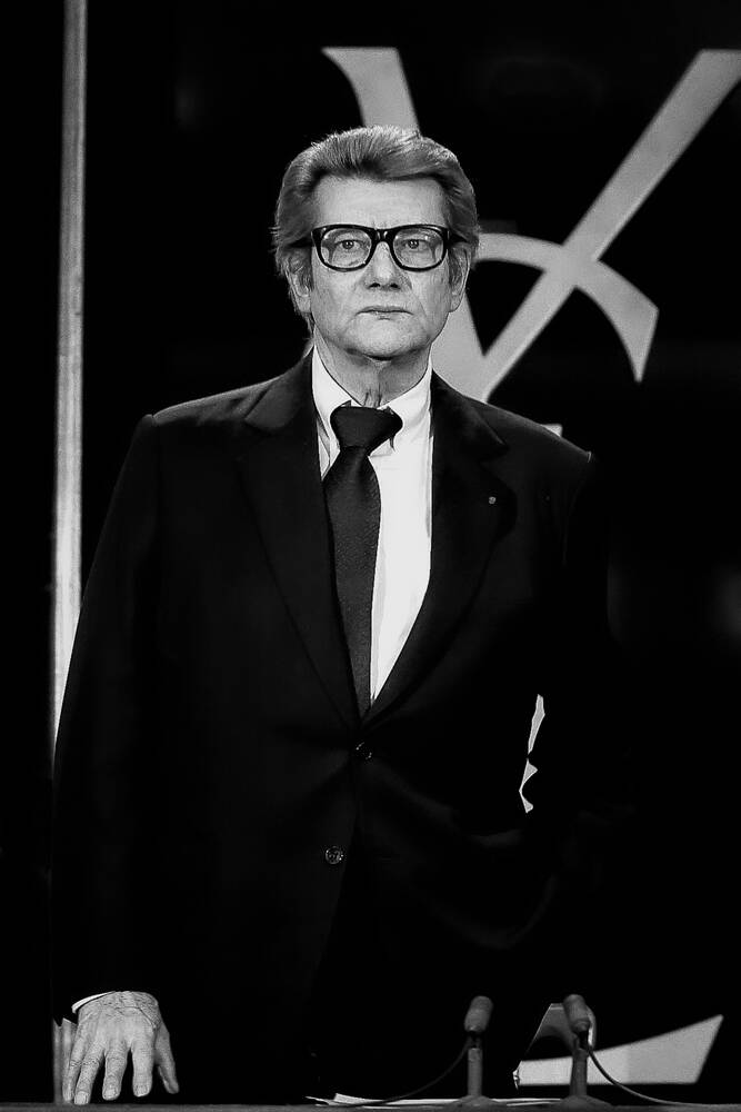 1 agosto: nasce lo stilista Yves Saint Laurent