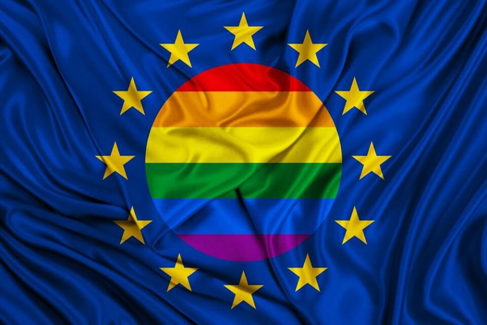 Bruxelles: Grande passo avanti per i diritti delle famiglie arcobaleno in UE