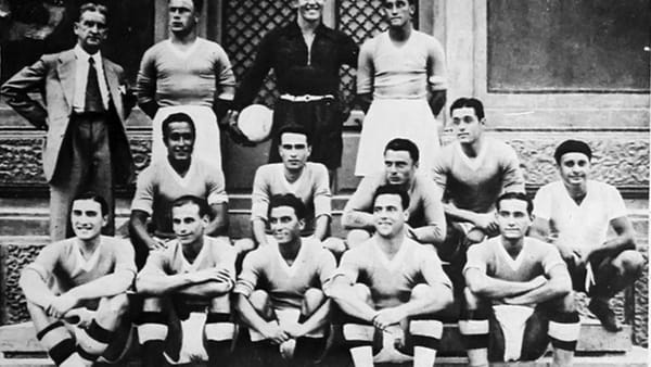 Il 17 giugno 1934 il Napoli partecipa per la prima volta a una competizione europea, la Mitropa Cup. La partita si concluse 0-0.