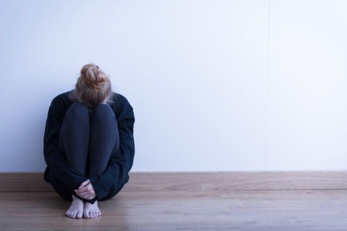 Sempre più giovani soffrono di ansia, depressione e attacchi di panico. La campagna della Fondazione Paoletti per la salute mentale.