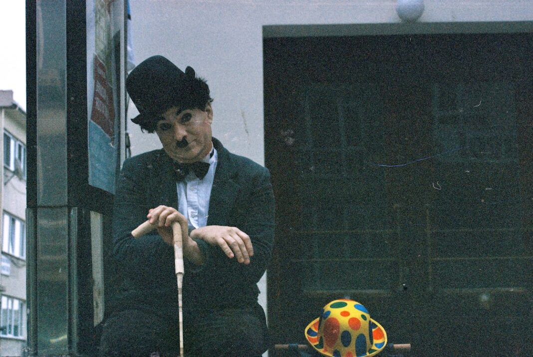Il 7 febbraio il primo indimenticabile debutto di Charlie Chaplin