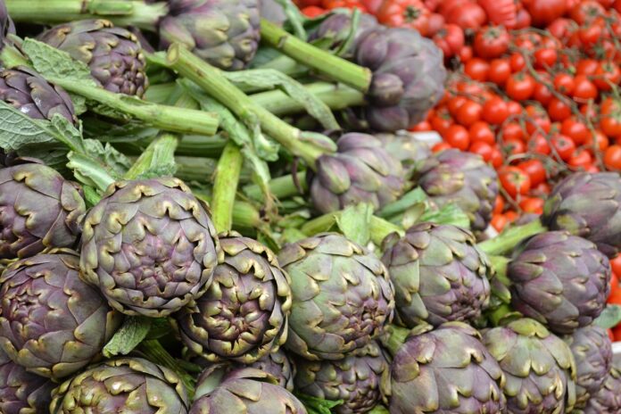 Spezzatino con carciofi: un secondo semplice e goloso