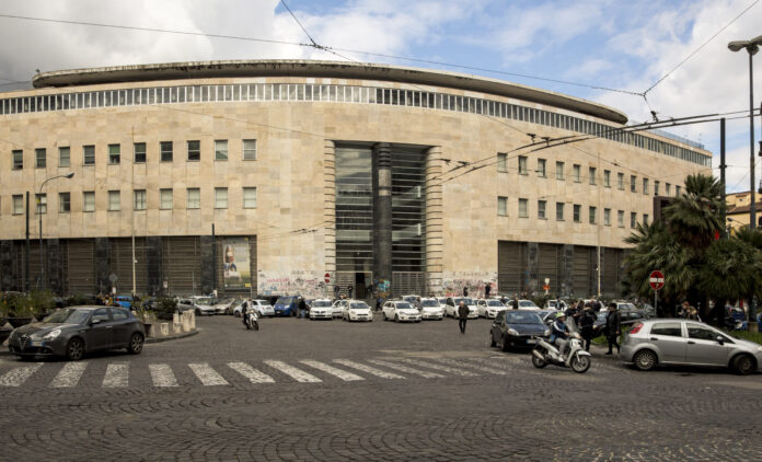 Palazzo_dell_Poste,_Piazza_Matteotti