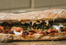 La “marenna” napoletana: panino da lavoro diventato cult Marenna Napoletana