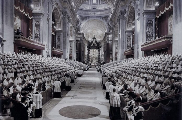 11 ottobre 1962 Giovanni XXIII aprì le porte della Chiesa al mondo 11 ottobre 1962: Giovanni XXIII aprì le porte della Chiesa al mondo